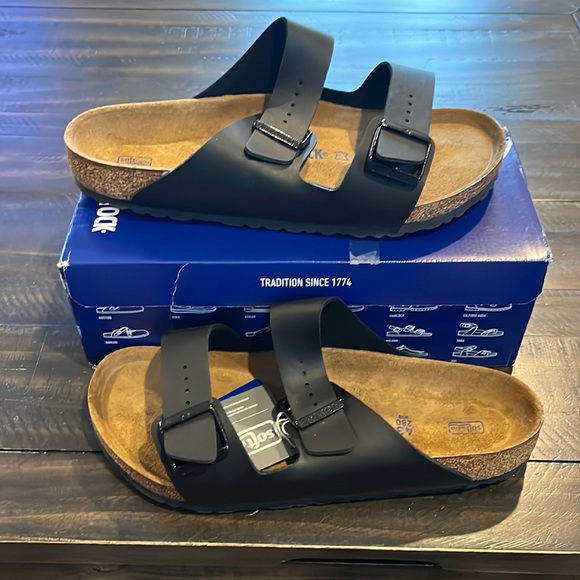 Birkenstock Other - Birkenstock Arizona Black Asst cs